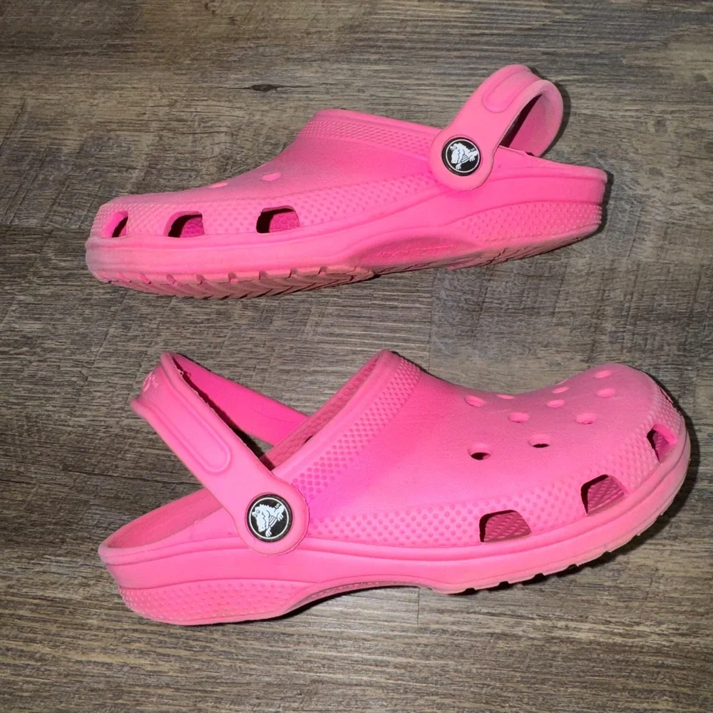 Crocs Classic Clog Kids J3 Bright Pink Coral Slip On Shoes Waterproof